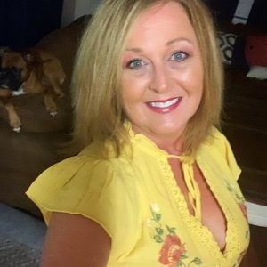 Meet your Posher, Anissa